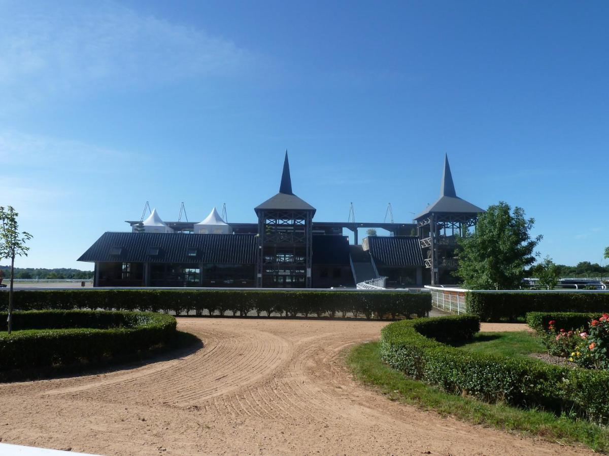 Le Village de Cottages - Le Pôle du Cheval et de l'Âne Lignières Exterior foto